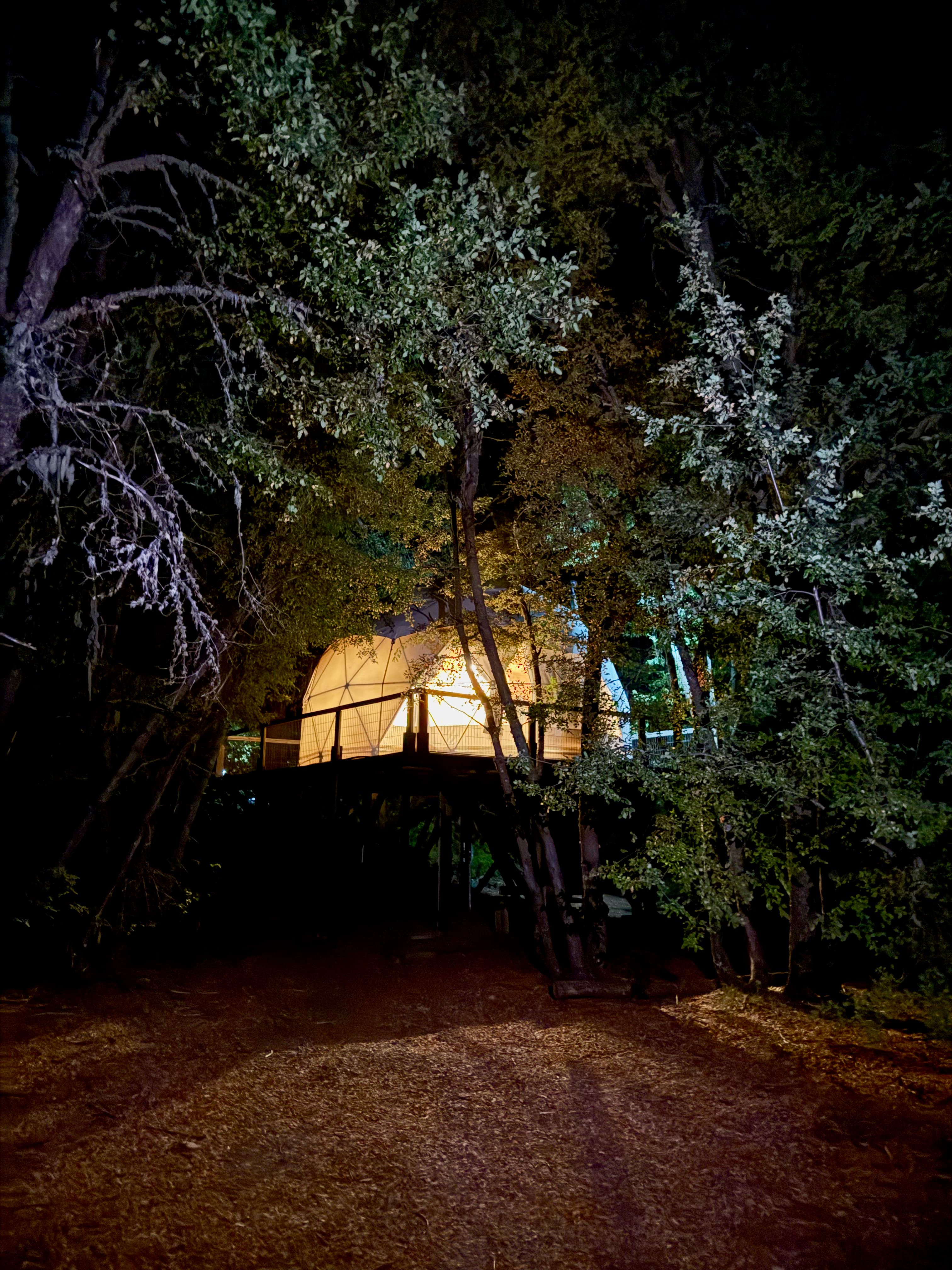 La calidez del refugio durante la noche